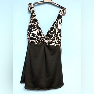 10 DD NWT swimdress tunic Roxanne swimsuit black white E15197